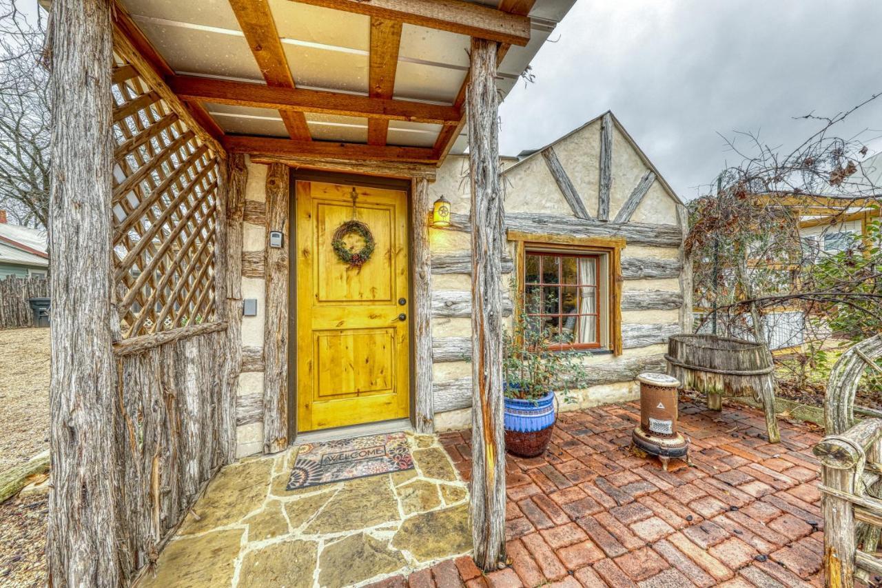 The Cabin @ Durst Haus Fredericksburg Ngoại thất bức ảnh