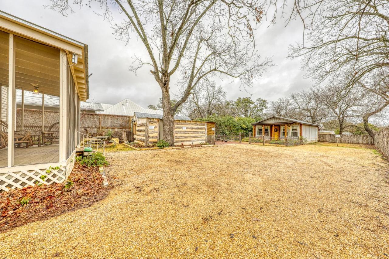 The Cabin @ Durst Haus Fredericksburg Ngoại thất bức ảnh